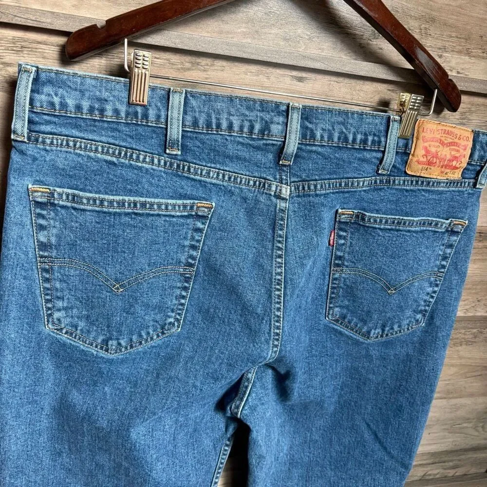 Levi Strauss 42 Levi's 514 Classic Wash Blue Jeans Casual Mountain Chic Outdoors